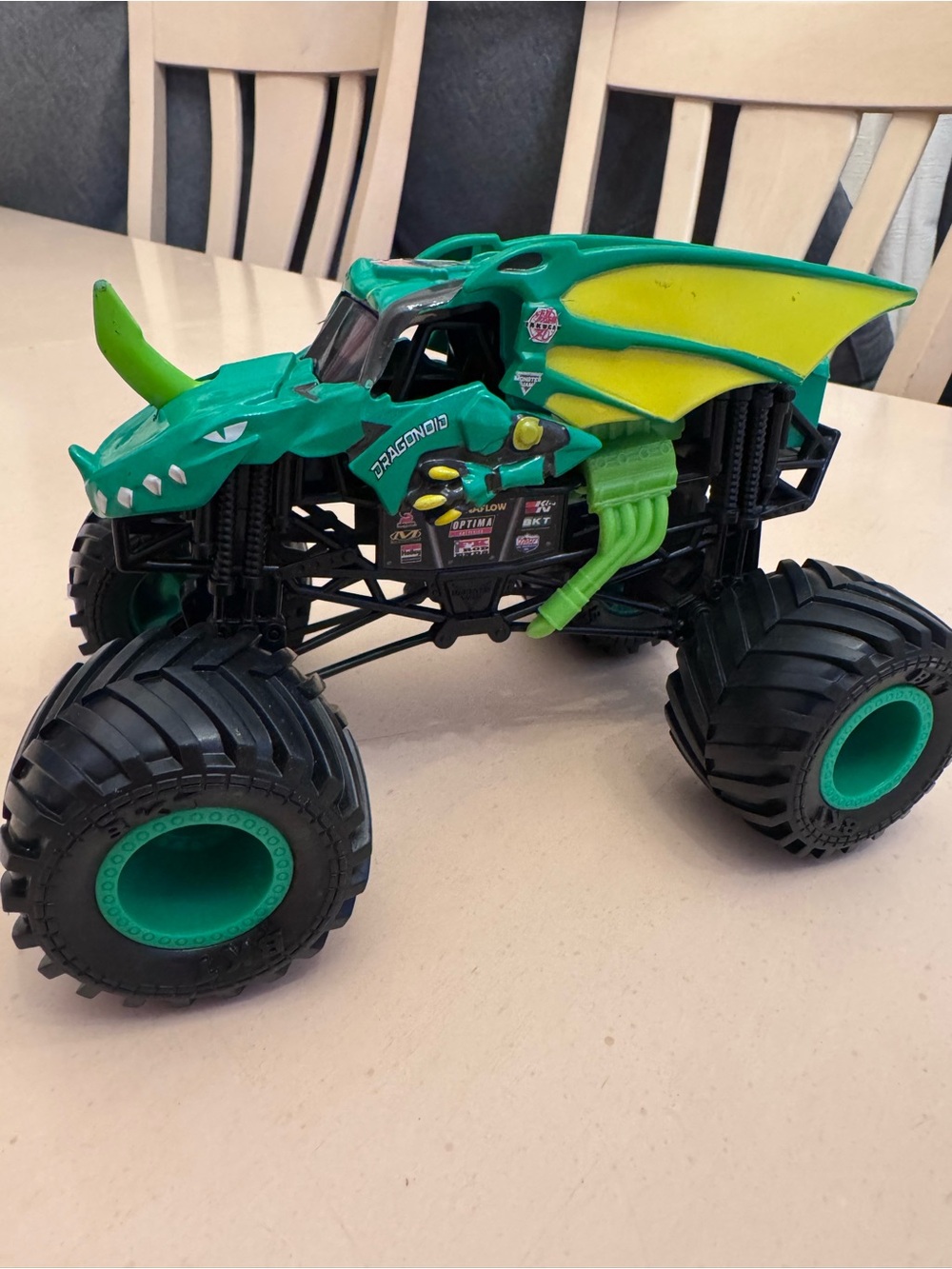 Dragonoid Monster Truck 1:24